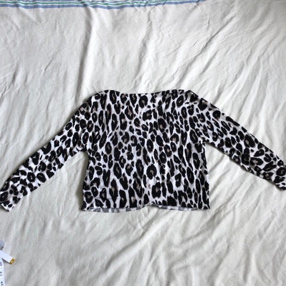 2/15$ Charlotte Russe Crop Leopard Cardigan - Picture 2 of 7